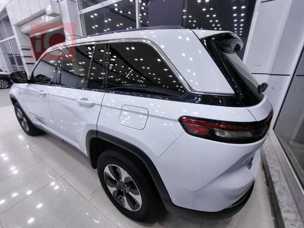 جيب جراند شيروكي